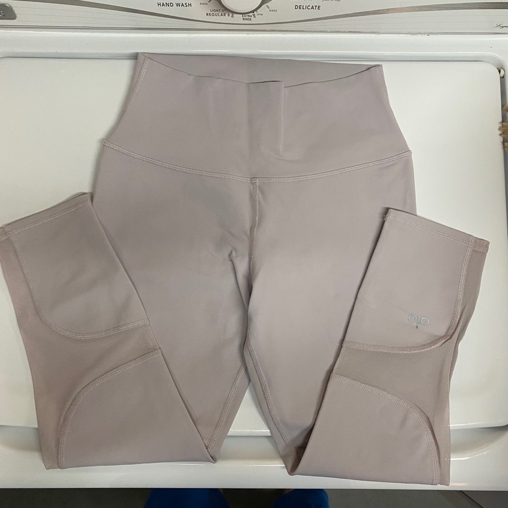 ALO Yoga Women's Pants in Light Pink